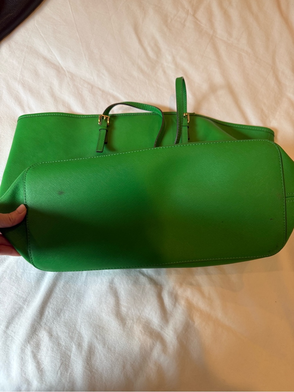 Michael Kors Jet Set Travel Tote Kelly Green Saffiano Leather Gold Hardware - Picture 5 of 9